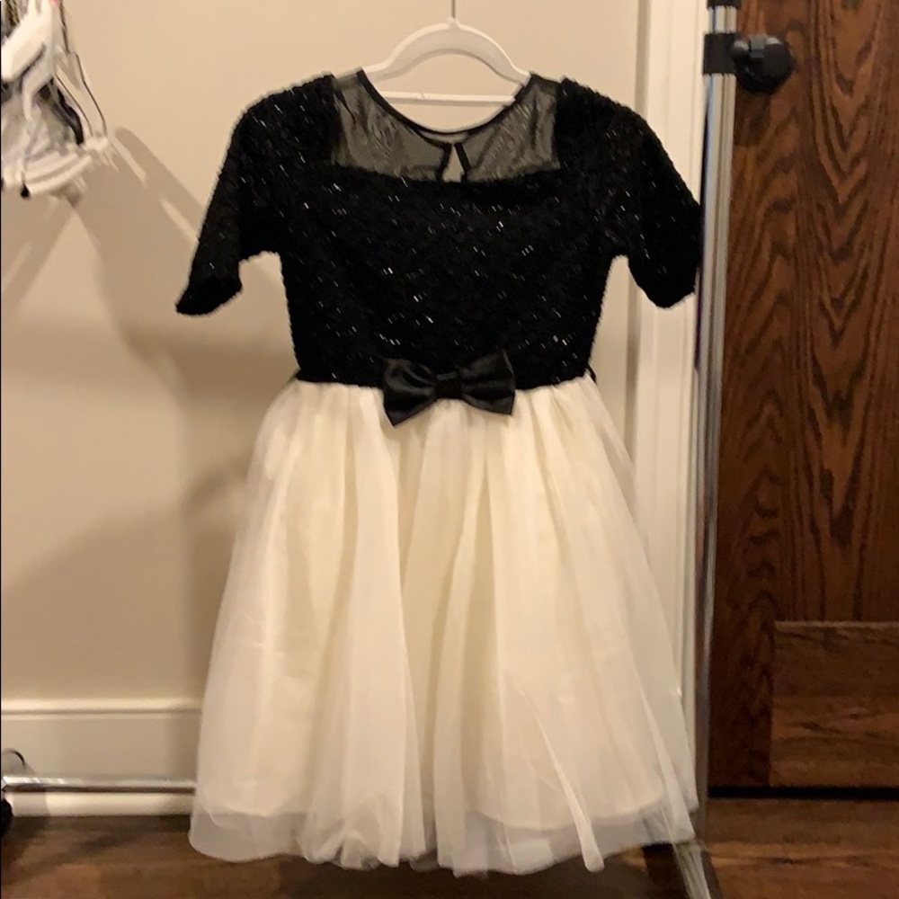 Size 12 Chenaulti girl dress from Stitch Fix.